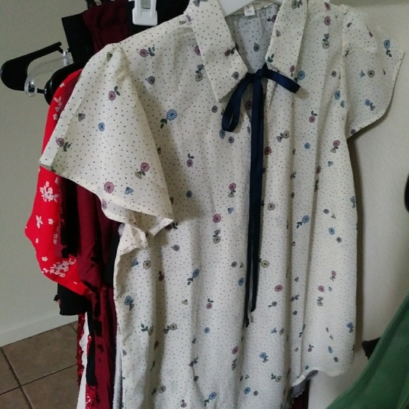 Bow on Front Blouse - Picture 2 of 3